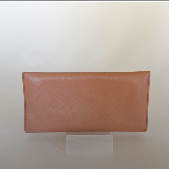 Salvatore Ferragamo Continental Pink Wallet with Gold Accents - Picture 3 of 10